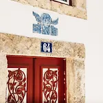 Daire Exquisite With Patio Portuguese Soul Alfama 2p Lisboa