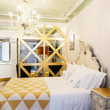 Exquisite With Patio Portuguese Soul Alfama 2p