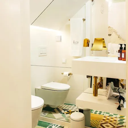 Exquisite With Patio Portuguese Soul Alfama 2p * Лиссабон